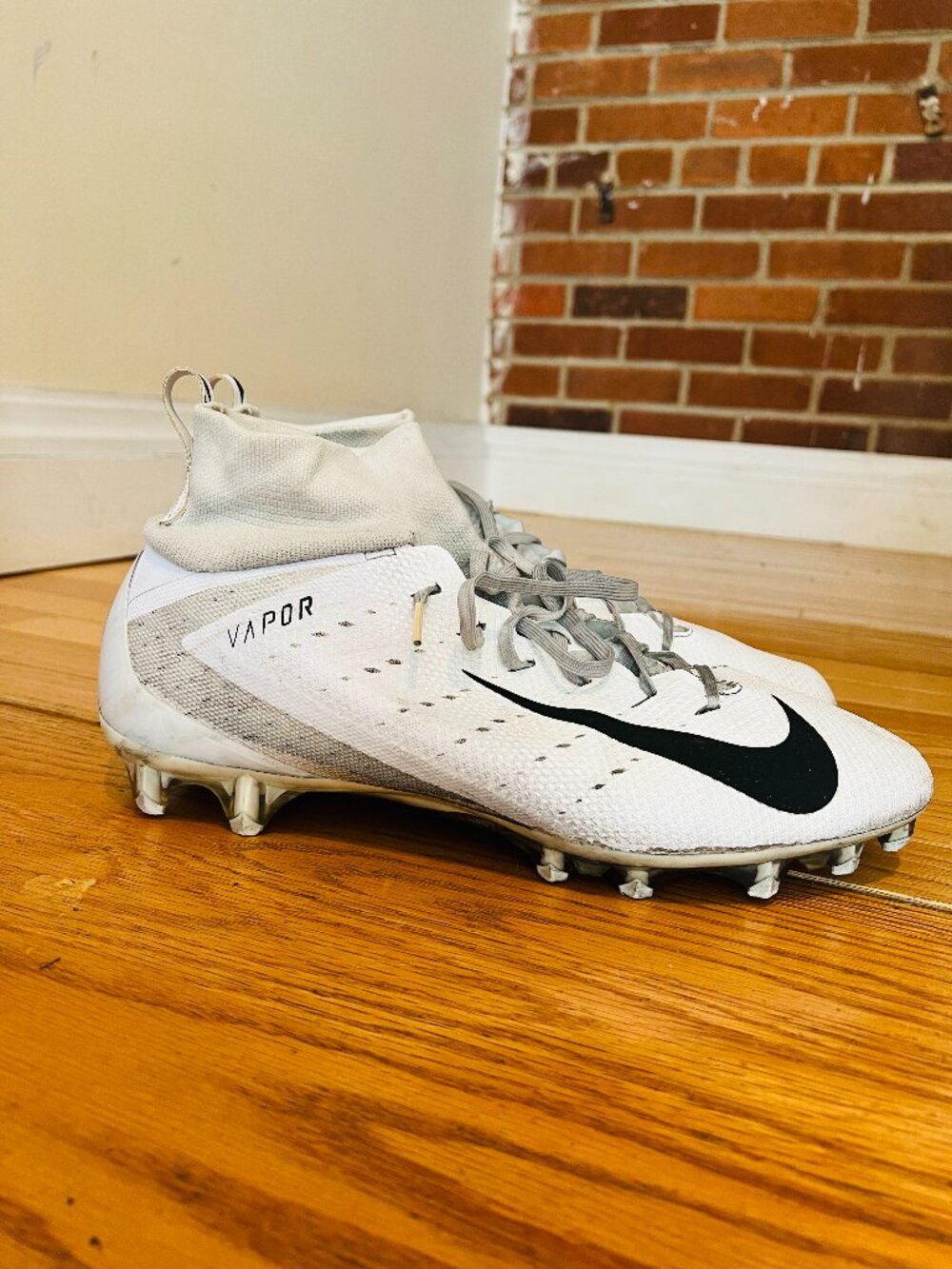 Nike Vapor Untouchable Pro 3 White Black Football Cleats AQ8786-101